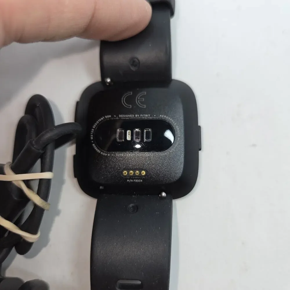 Fitbit Versa Smart Watch Lot For Repair